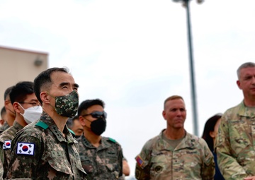 ROKA 5th Corps General Visits 2nd Combat Aviation Brigade