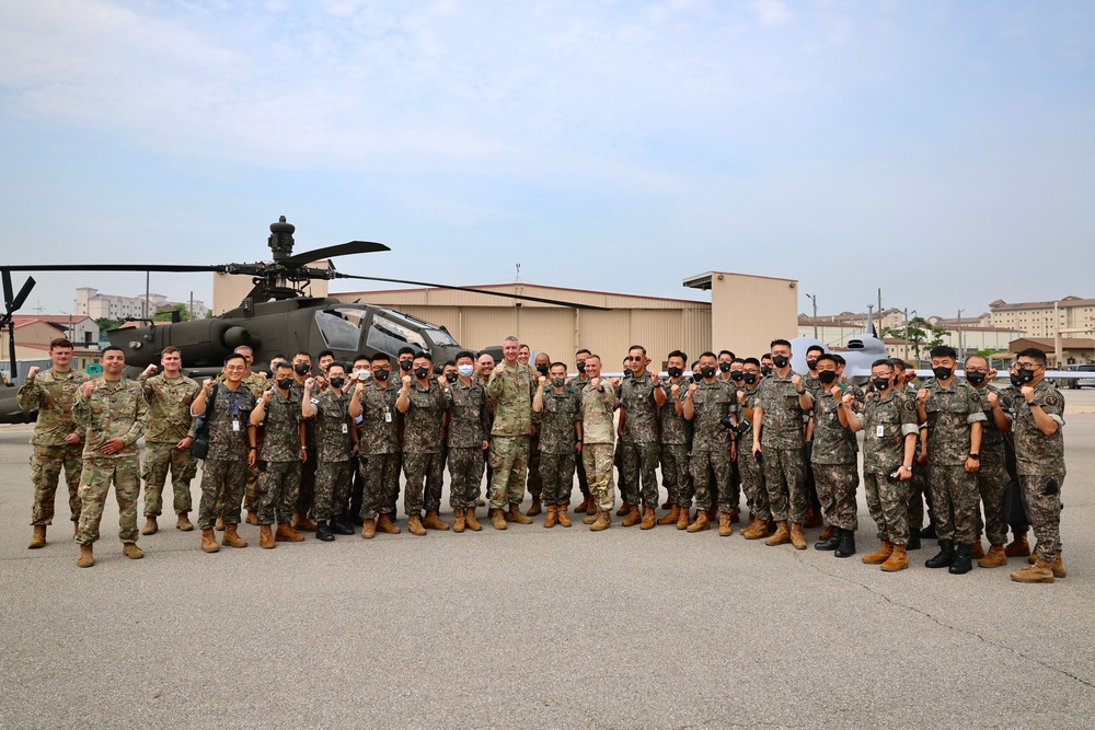 ROKA 5th Corps General Visits 2nd Combat Aviation Brigade