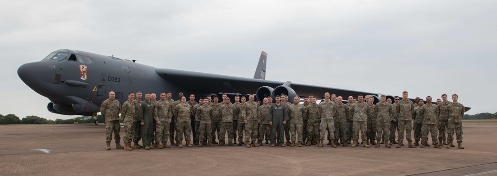 Eighth Air Force leadership visits RAF Fairford