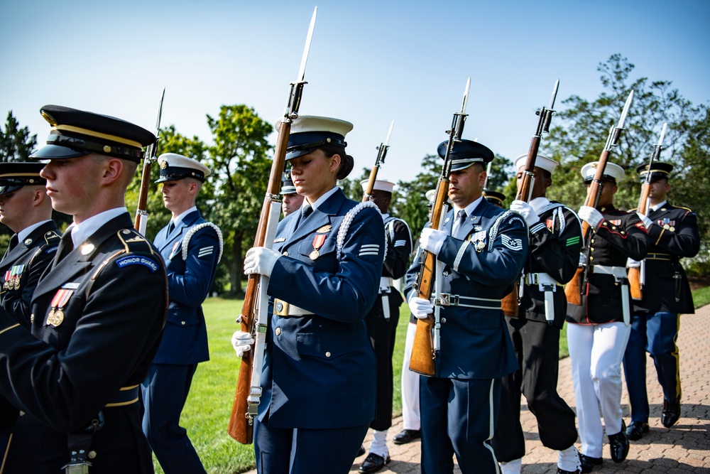 An Armed Forces Full Honors Wreath-Laying Ceremony is Held to Commemorate the 165th Birthday of President William H. Taft