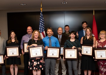 Commander emphasizes to graduates that leadership is a team sport