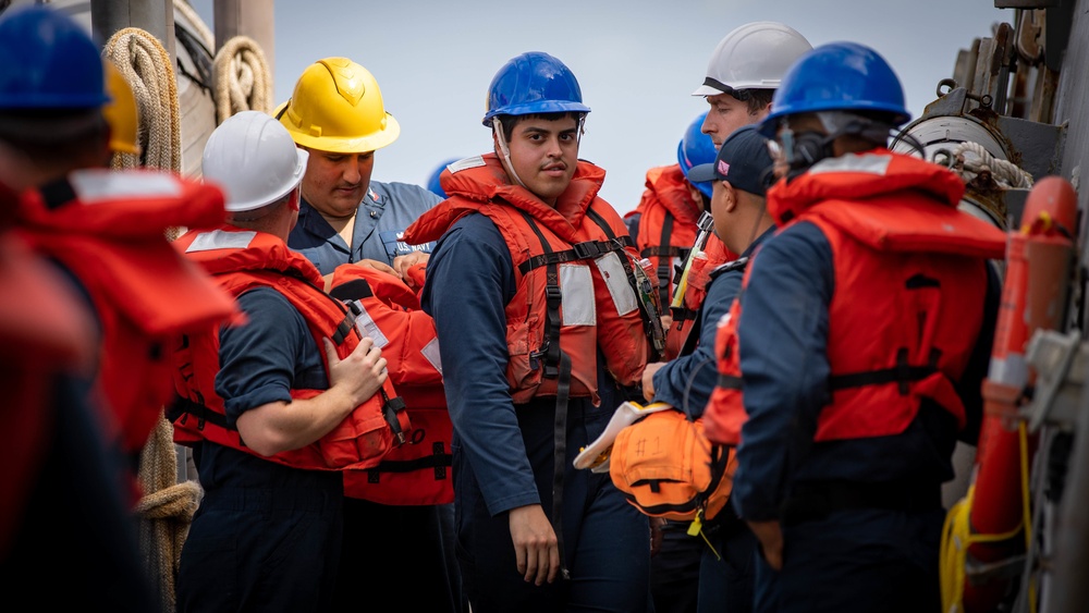 USS Ramage Condcuts Boat Ops