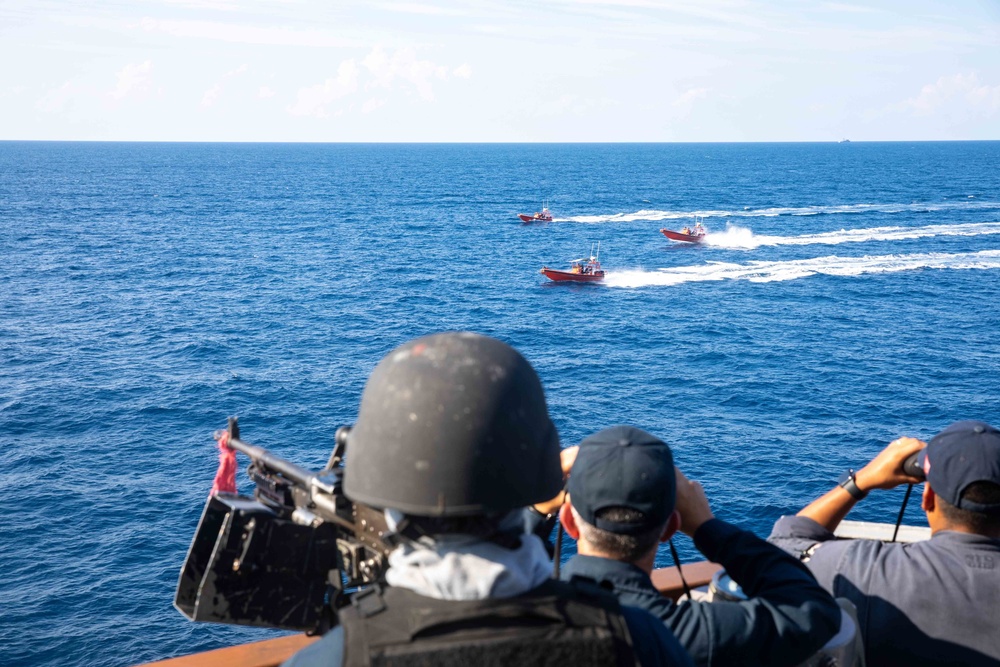 USS Ramage Conducts Simulated Strait Transit