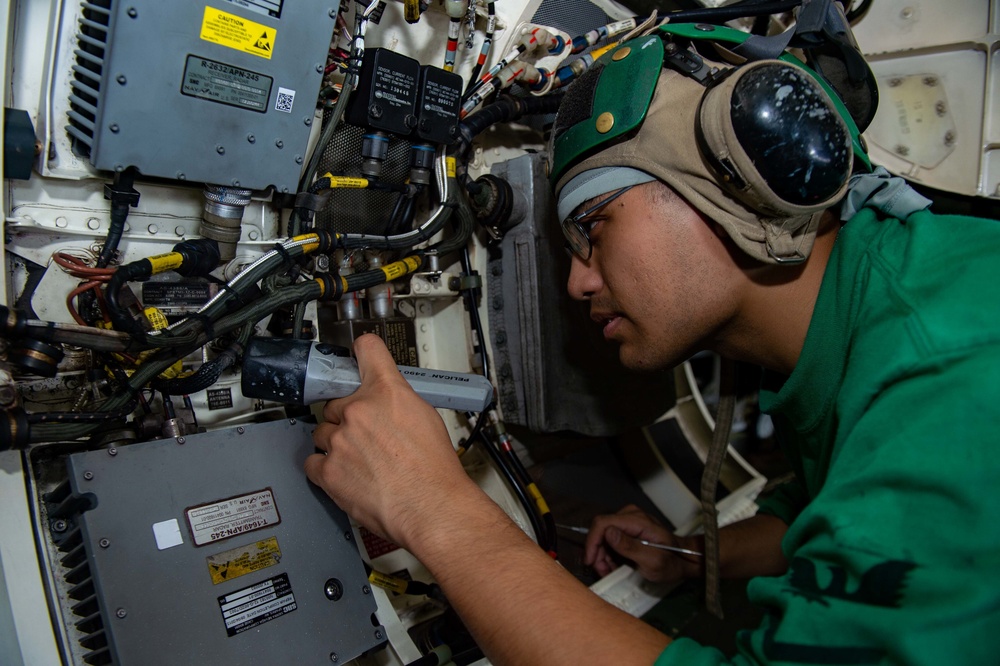 USS Ronald Reagan (CVN 76) Sailors conduct maintenance