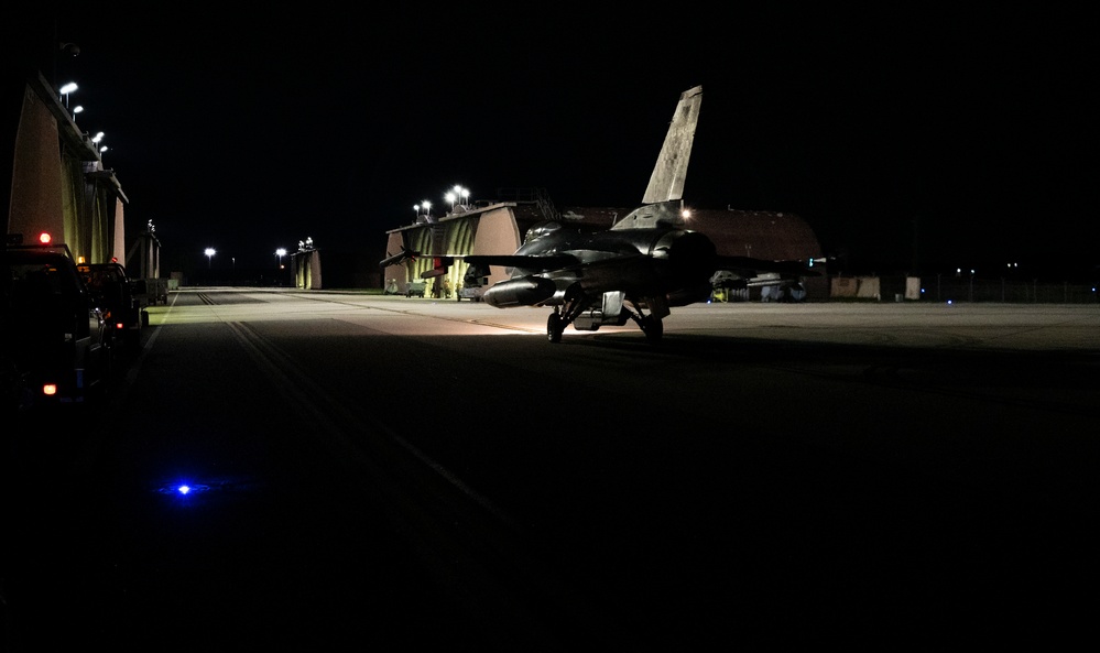 36th and 25th FS perform night ops