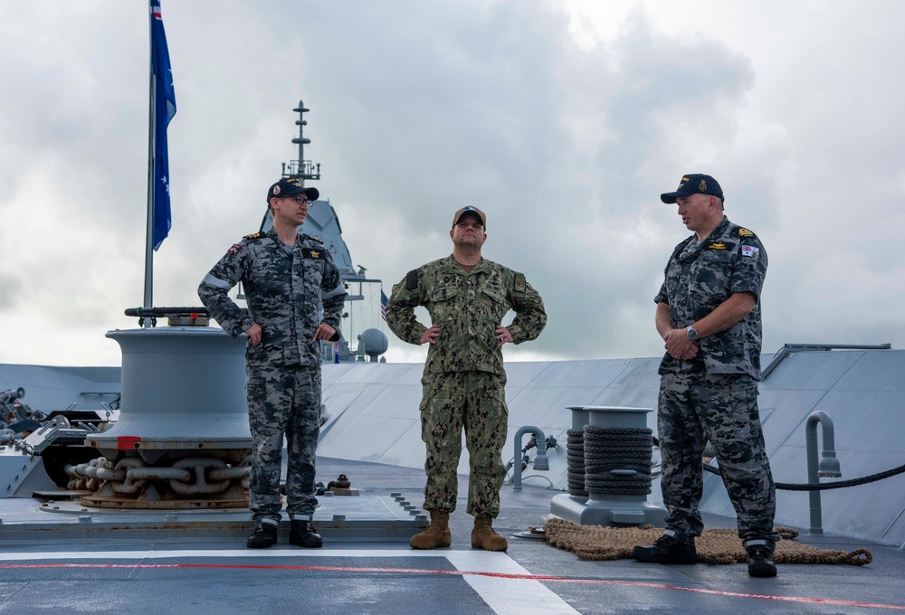 DVIDS - Images - JRM Commander Visits HMAS Sydney [Image 2 of 4]