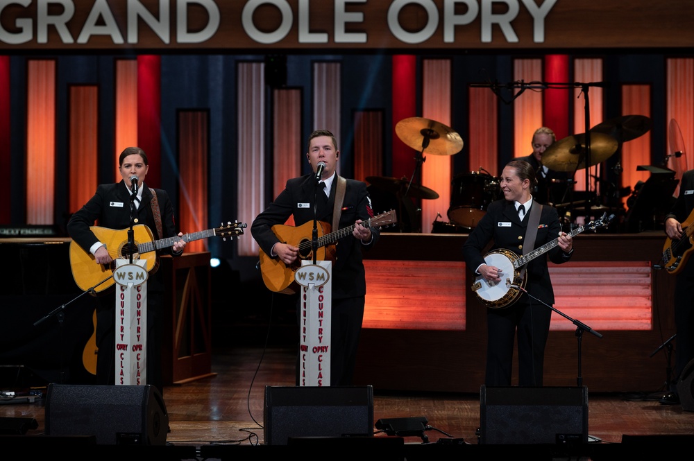 U.S. Navy Band Country Current wows at Grand ‘Ole Opry Concert