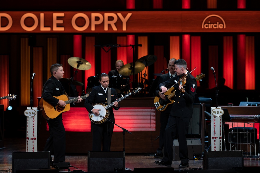 U.S. Navy Band Country Current wows at Grand ‘Ole Opry Concert