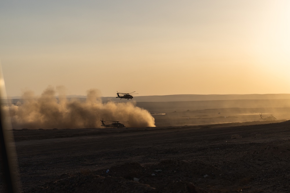 Blackhawk take off