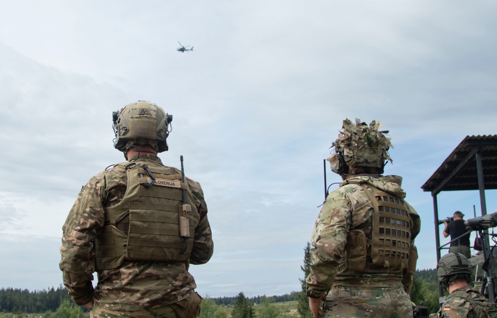 NATO JTACs coordinate live fire with 12th CAB in Czechia