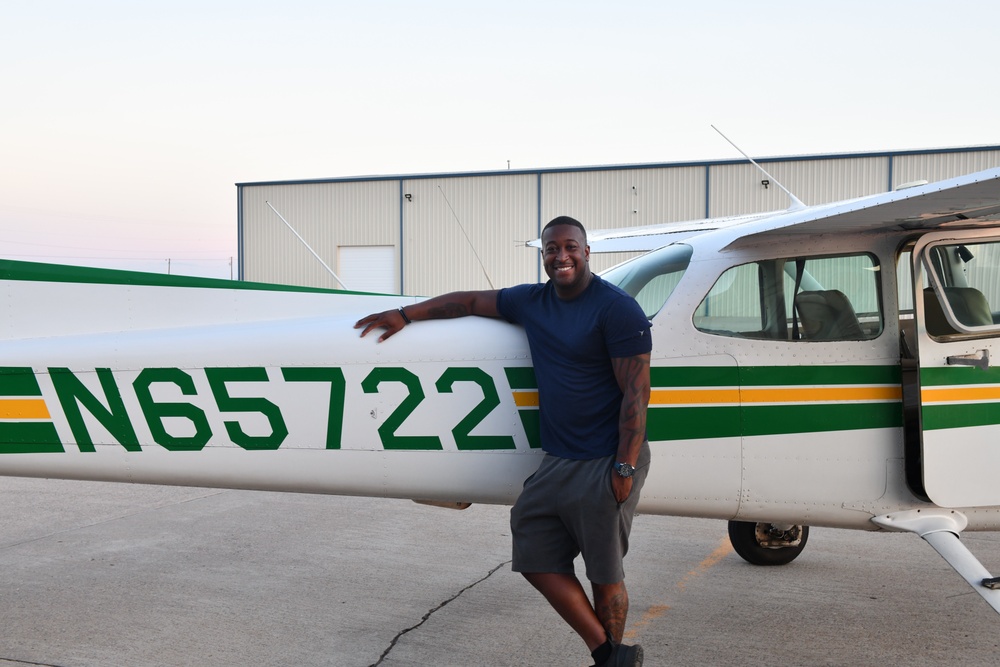 Former boom operator instructor returns to Altus as pilot