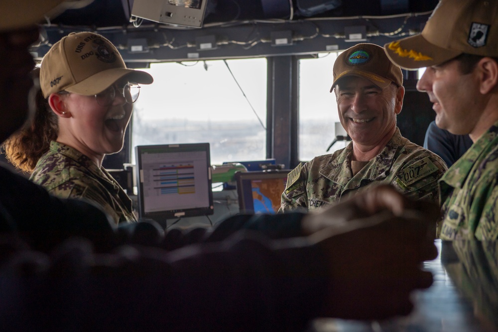 Vice Adm. Kitchener Visits Stockdale