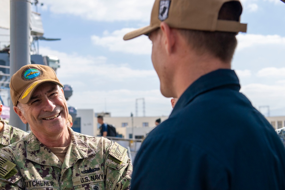 Vice Adm. Kitchener Visits Stockdale