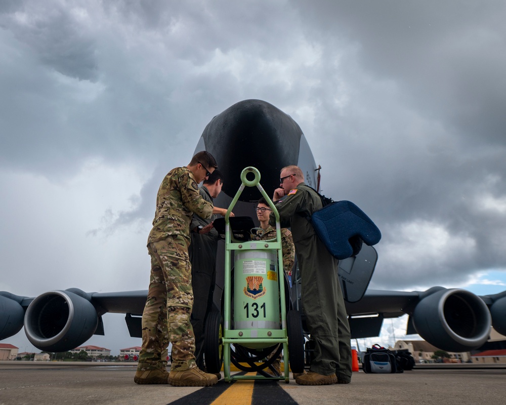 Col. Bingham flies first air refueling mission for MacDill