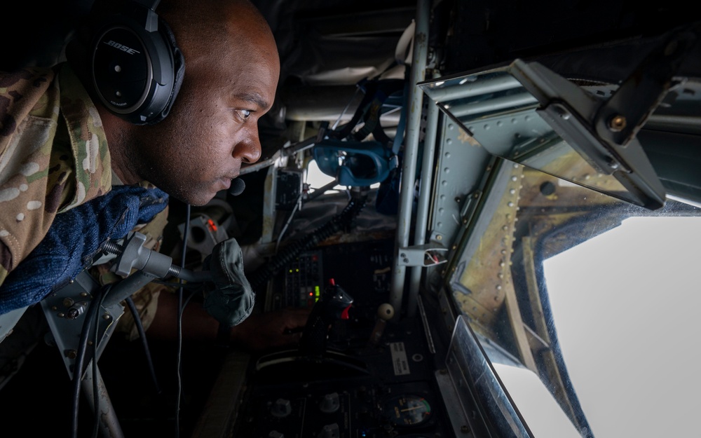 Col. Bingham flies first air refueling mission for MacDill