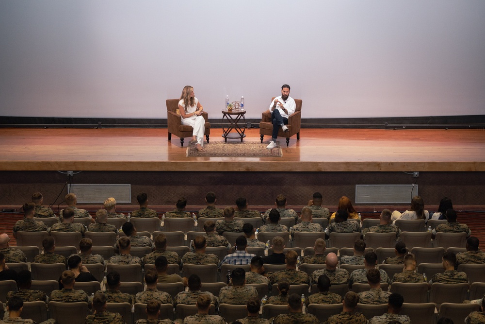 Eric Weddle discusses rest and recovery with Marines on Camp Pendleton