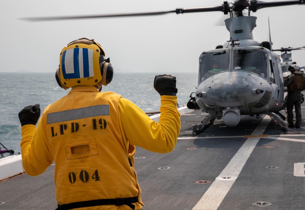 USS Mesa Verde conducts flight operations