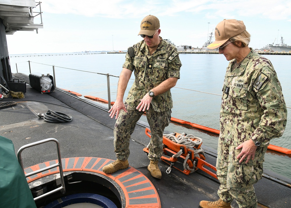 Vice Adm. Kelly Aeschbach tours USS New Mexico (SSN-779)