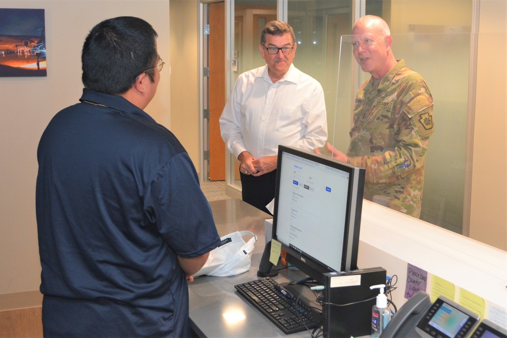 Pa. adjutant general visits Penn State Student Veteran Center