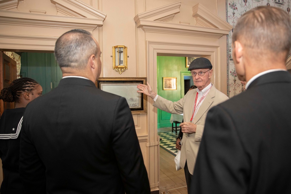 USS George Washington Sailors Visit Mount Vernon