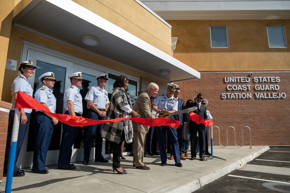 Coast Guard holds ribbon cutting ceremony for new Vallejo search and rescue facility 