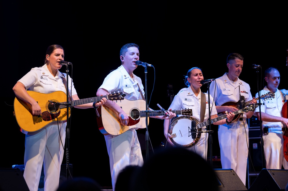 Country Current performs in Ga.