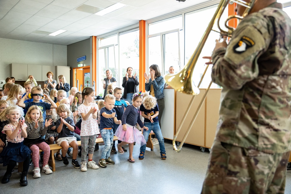 101st shares their stories during the 78th Anniversary of Market Garden
