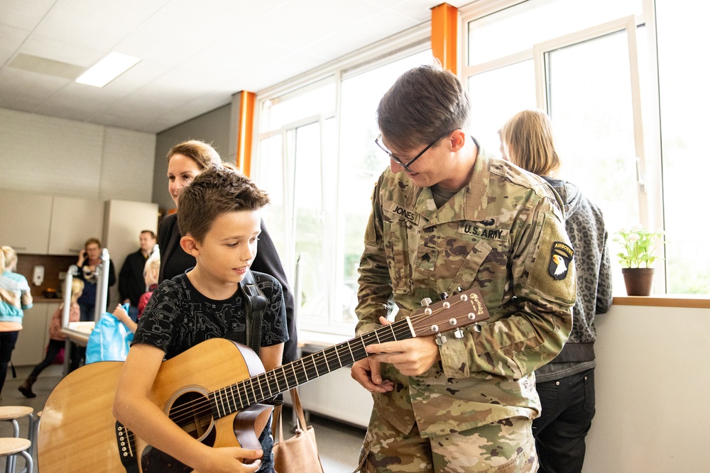 101st shares their stories during the 78th Anniversary of Market Garden