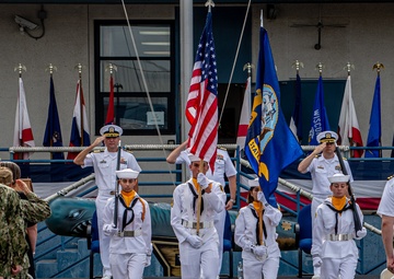 Maritime Expeditionary Security Squadron 11 Changes Command
