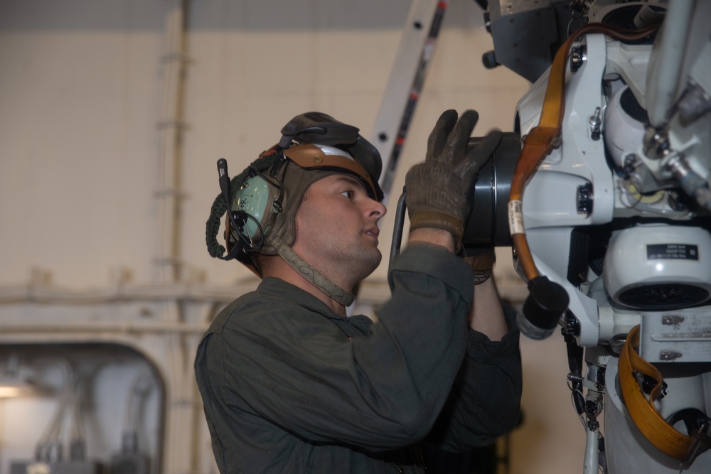 MV-22 Osprey Propeller Replacement