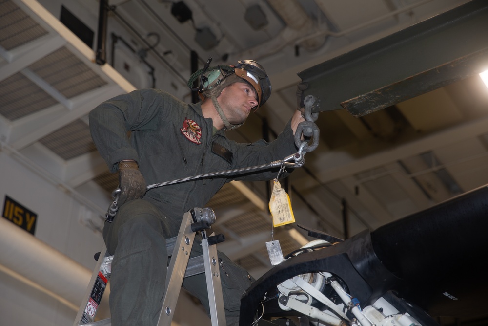 MV-22 Osprey Propeller Replacement