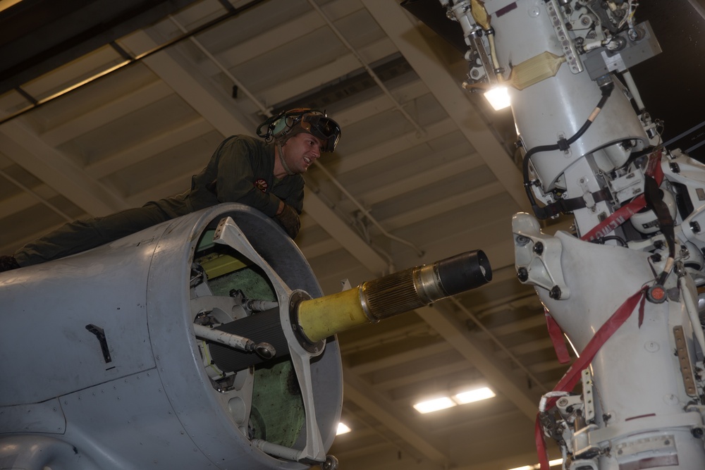 MV-22 Osprey Propeller Replacement