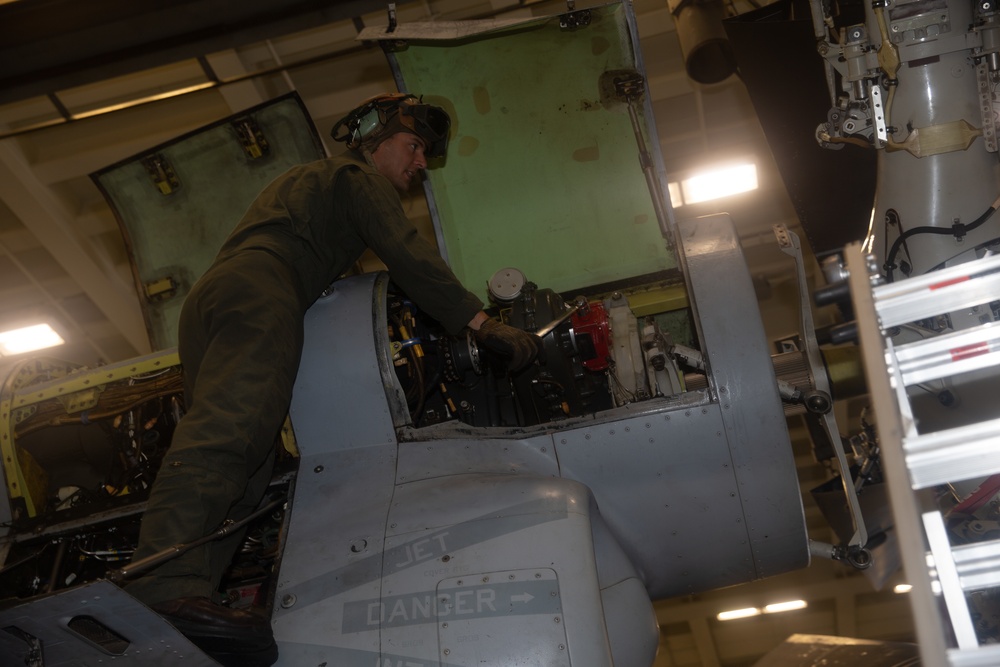 MV-22 Osprey Propeller Replacement