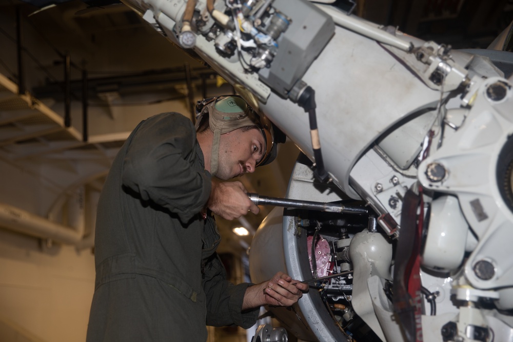 MV-22 Osprey Propeller Replacement