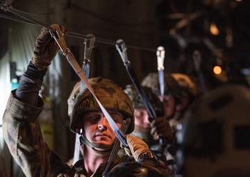 ADR 22-4 Day 3: U.S./Polish Conduct Static Line Training