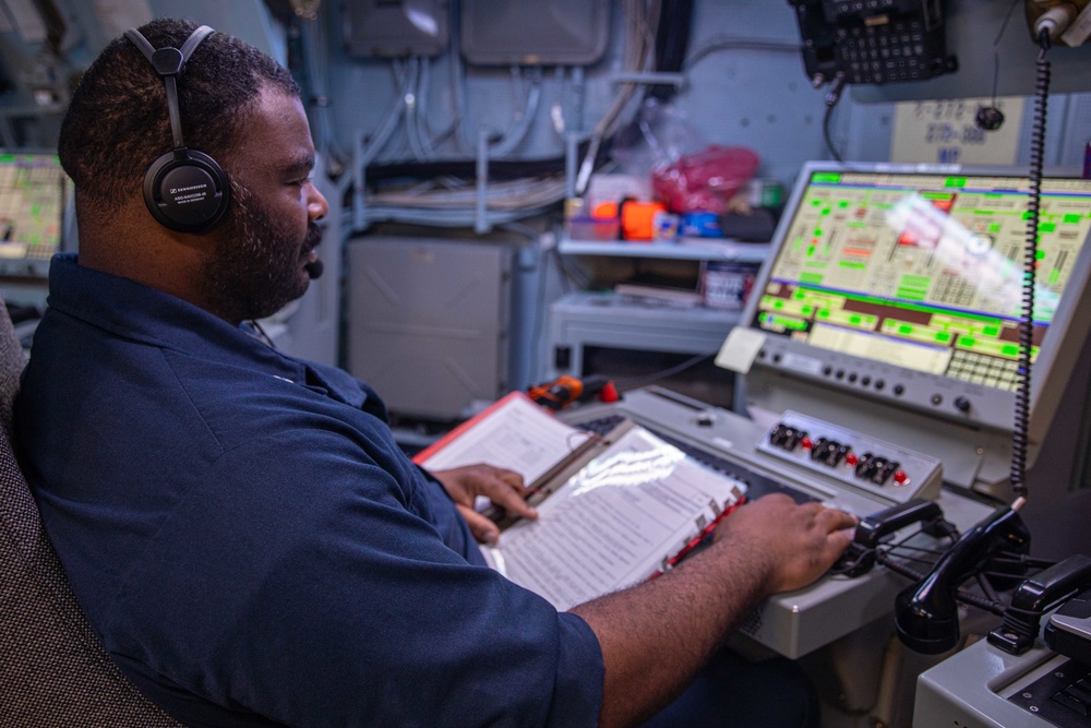 USS Chancellorsville Conducts Routine Engineering