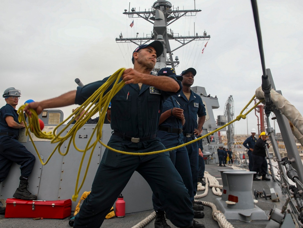 USS Delbert D. Black Conducts Brief Stop for Fuel in Oman