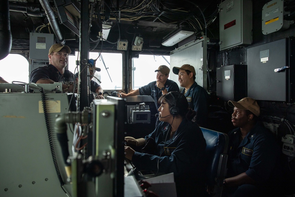 USS Leyte Gulf (CG 55) Daily Operations