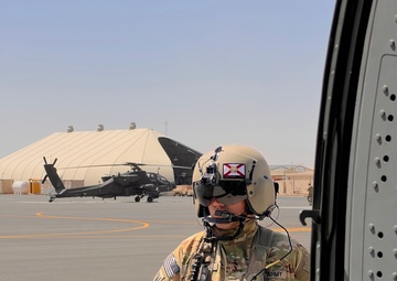 3-142nd AHB Trains Dust Landings in Kuwait