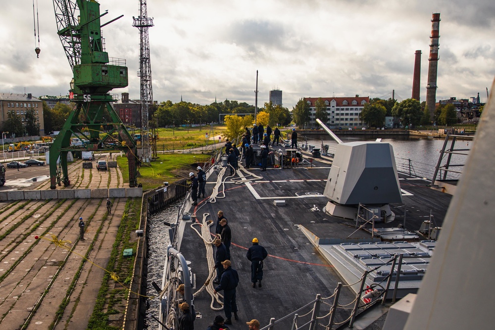 USS Paul Ignatius (DDG 117) Arrives Riga, Latvia