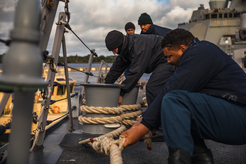 USS Paul Ignatius (DDG 117) Arrives Riga, Latvia