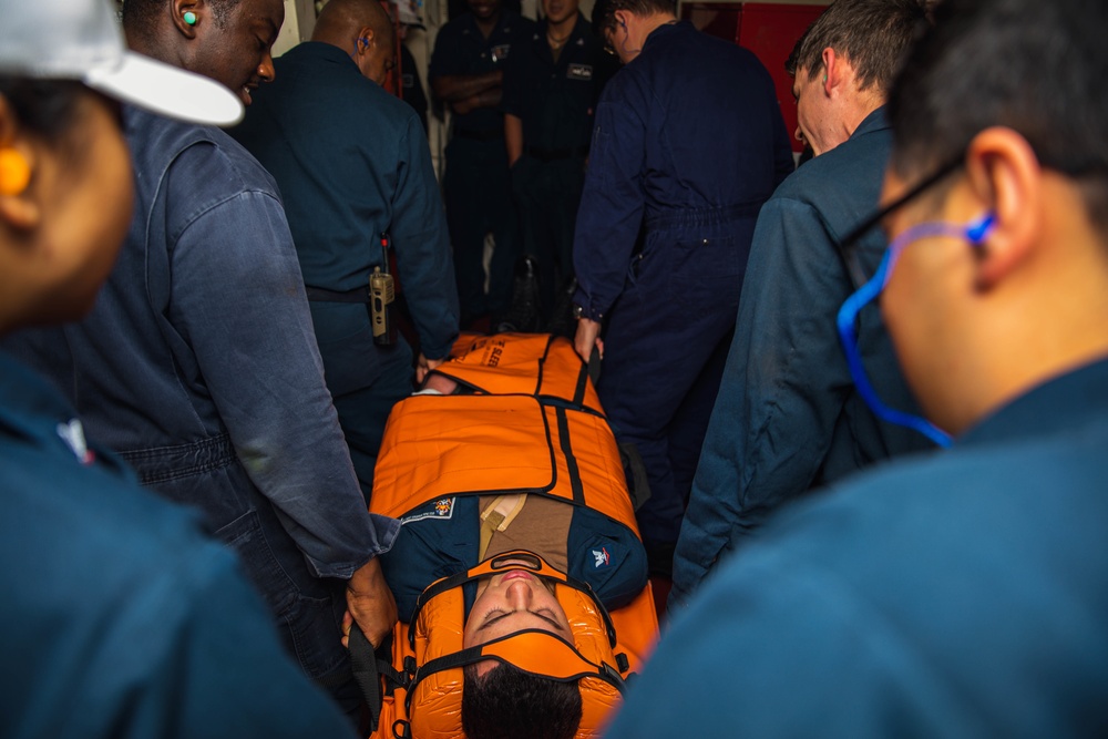 USS Paul Ignatius (DDG 117) Sailors Conduct Medical Training Drills