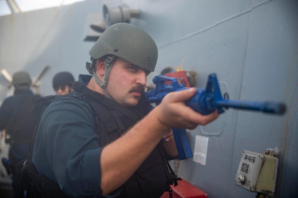 USS Farragut (DDG 99) Daily Operation