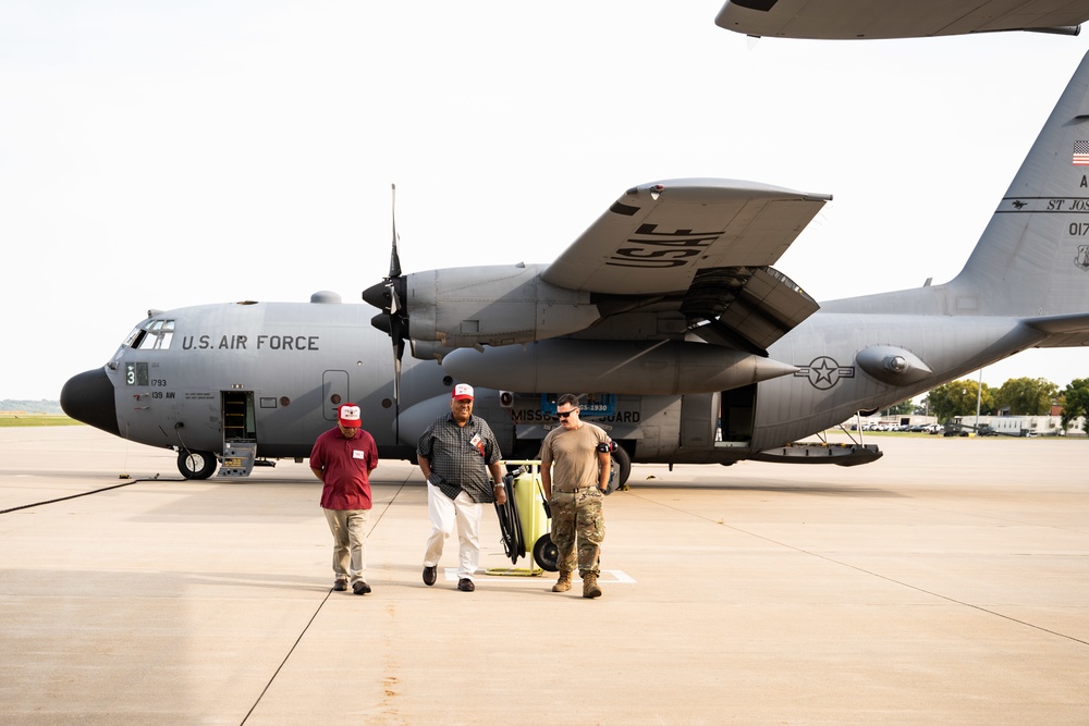 Army Veterans visit the 139th