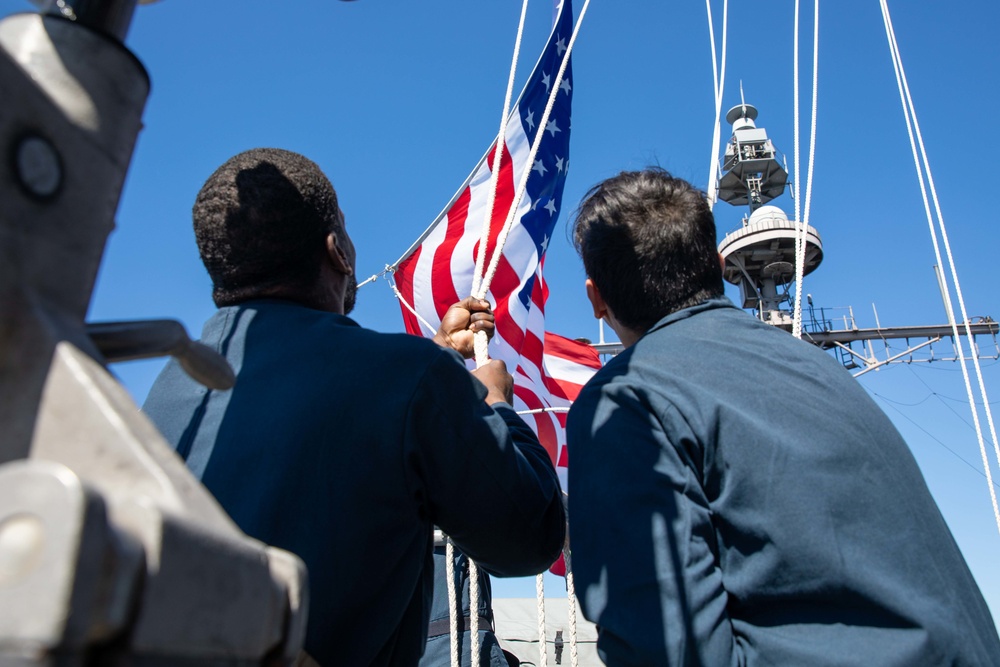 USS Leyte Gulf (CG 55) Participates in PHOTOEX