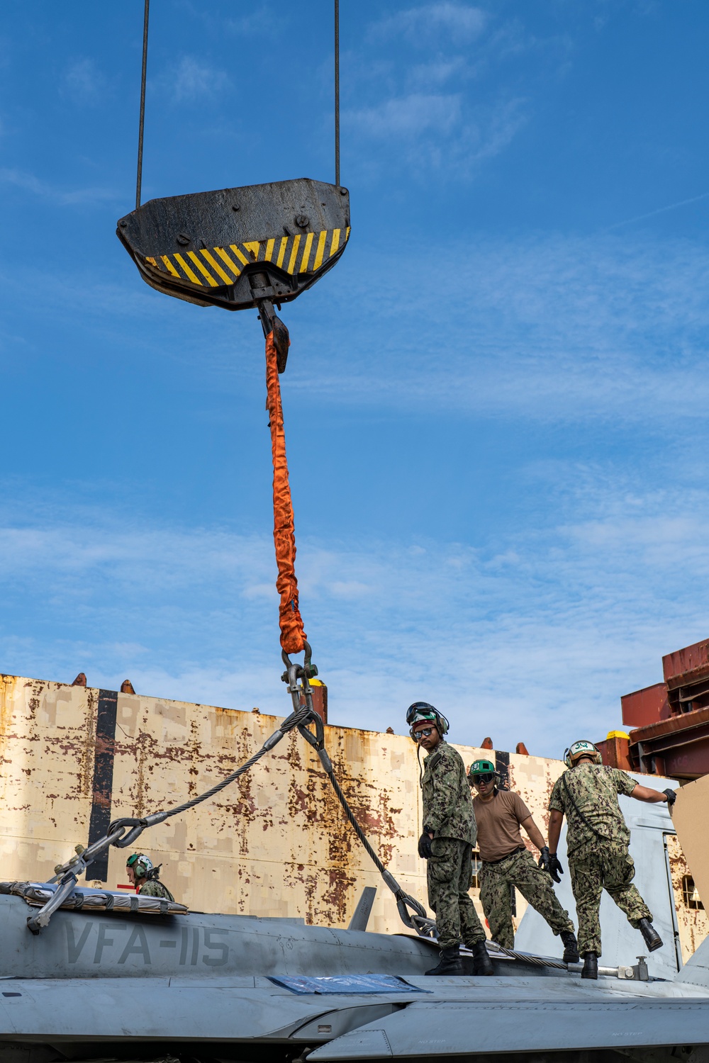 MCAS Iwakuni demonstrates harbor capabilities