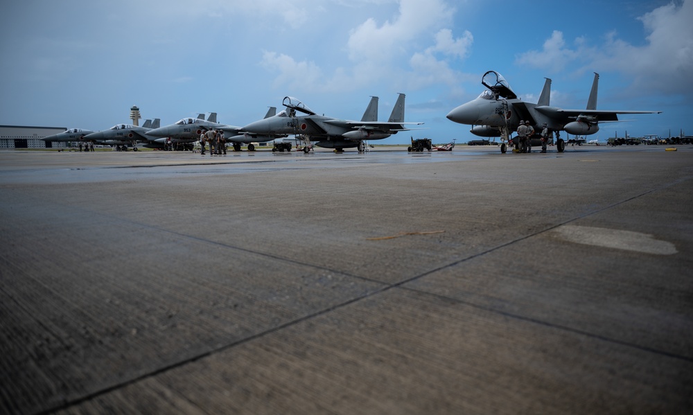 JASDF supports Southern Beach