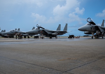 JASDF supports Southern Beach