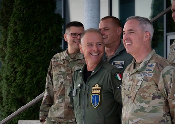SpOC Commander visits NATO Space Centre