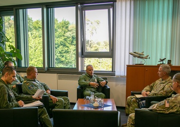 SpOC Commander visits NATO Space Centre